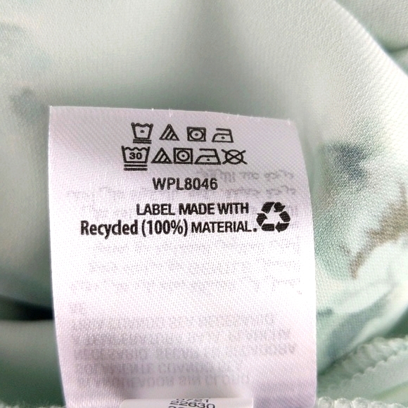 NWT Alfani Seafoam Green Floral Button Down Blouse (Size: Medium) - Picture 15 of 15